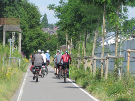 Freizeit auf der umgebauten Bahntrasse